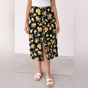 H&M Black Midi Skirt with Yellow Lemon Print